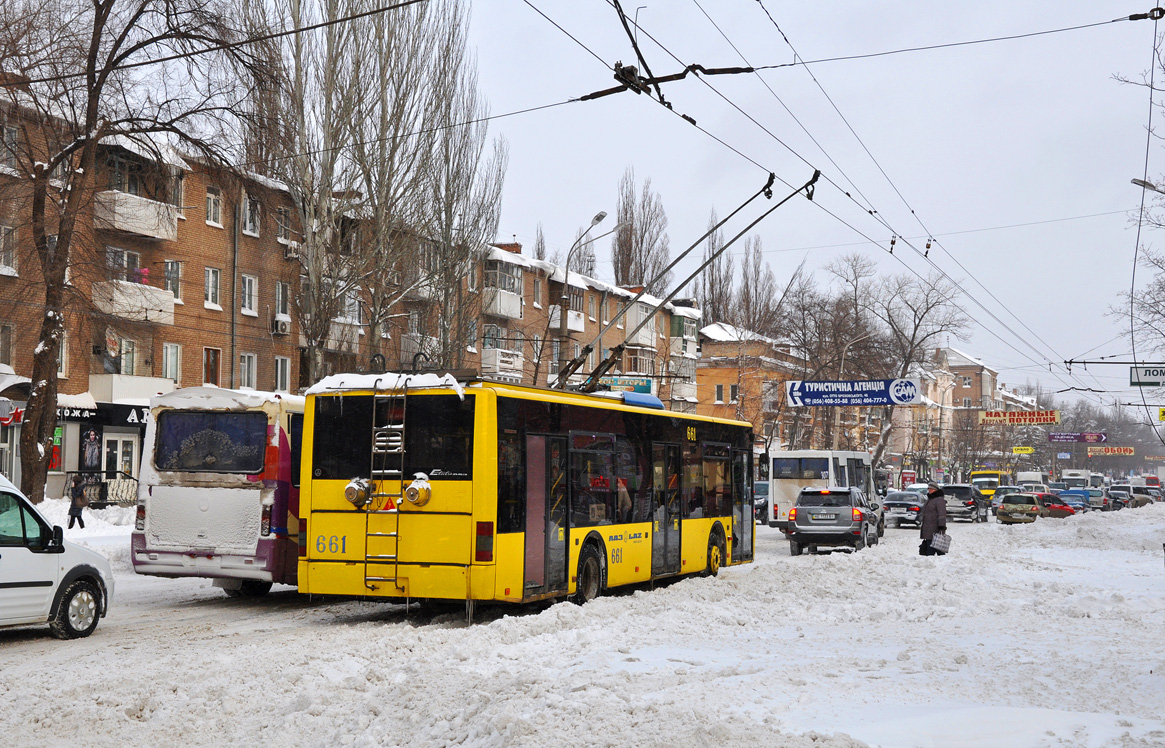 Krivijriha, LAZ E183D1 № 661