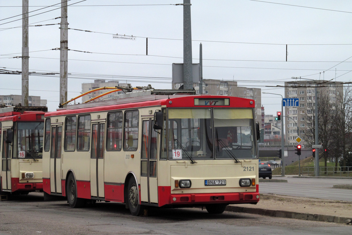 Вильнюс, Škoda 14Tr10/6 № 2121