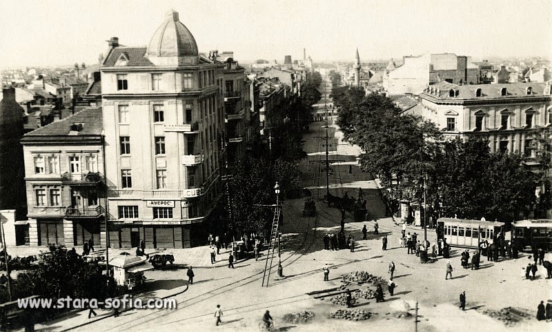 София — Исторически снимки — Трамвайна инфраструктура (1901–1942); София — Исторически снимки — Трамвайни мотриси (1901–1942); София — Трамвайни мотриси с неизвестни номера