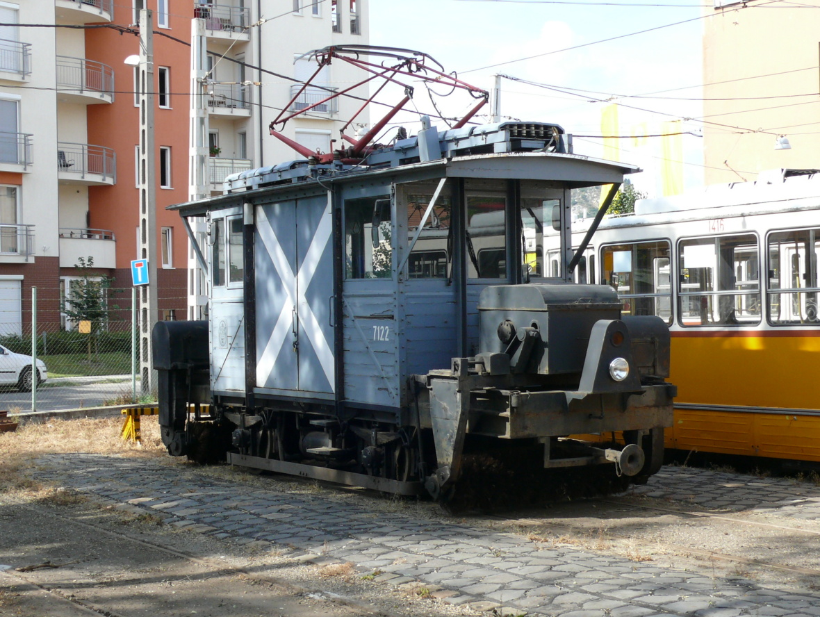 Budapest, Snow removal car # 7122; Budapest — Tram depots