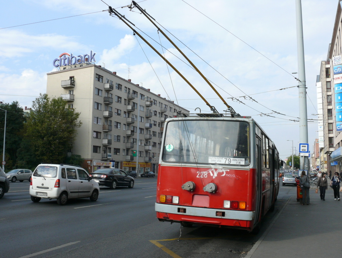 Будапешт, Ikarus 280.94 № 228