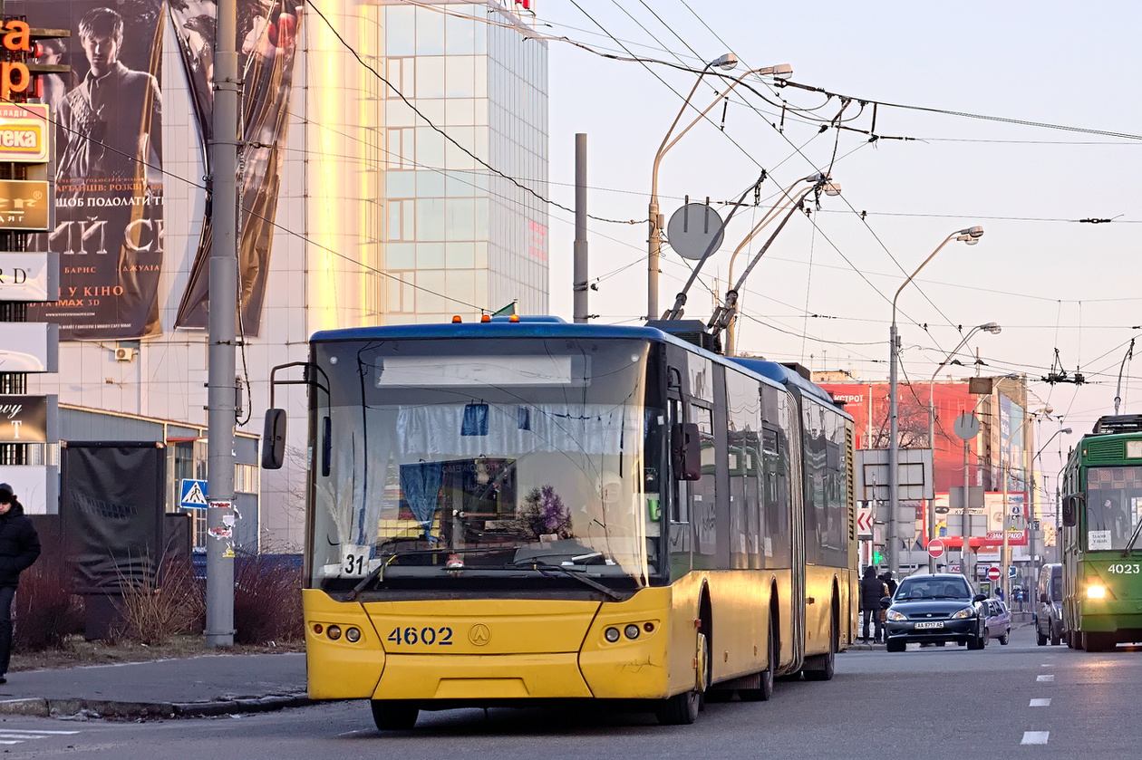 Киев, ЛАЗ E301D1 № 4602