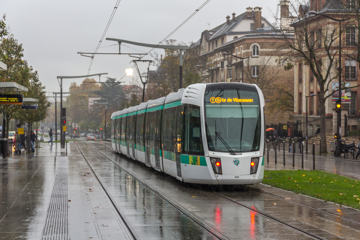 Париж -  Версаль -  Ивелин, Alstom Citadis 402 № 320
