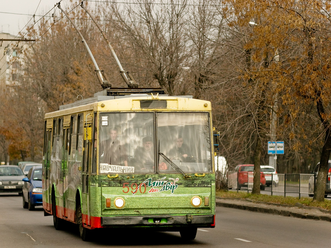 Львов, Škoda 14Tr11/6 № 590