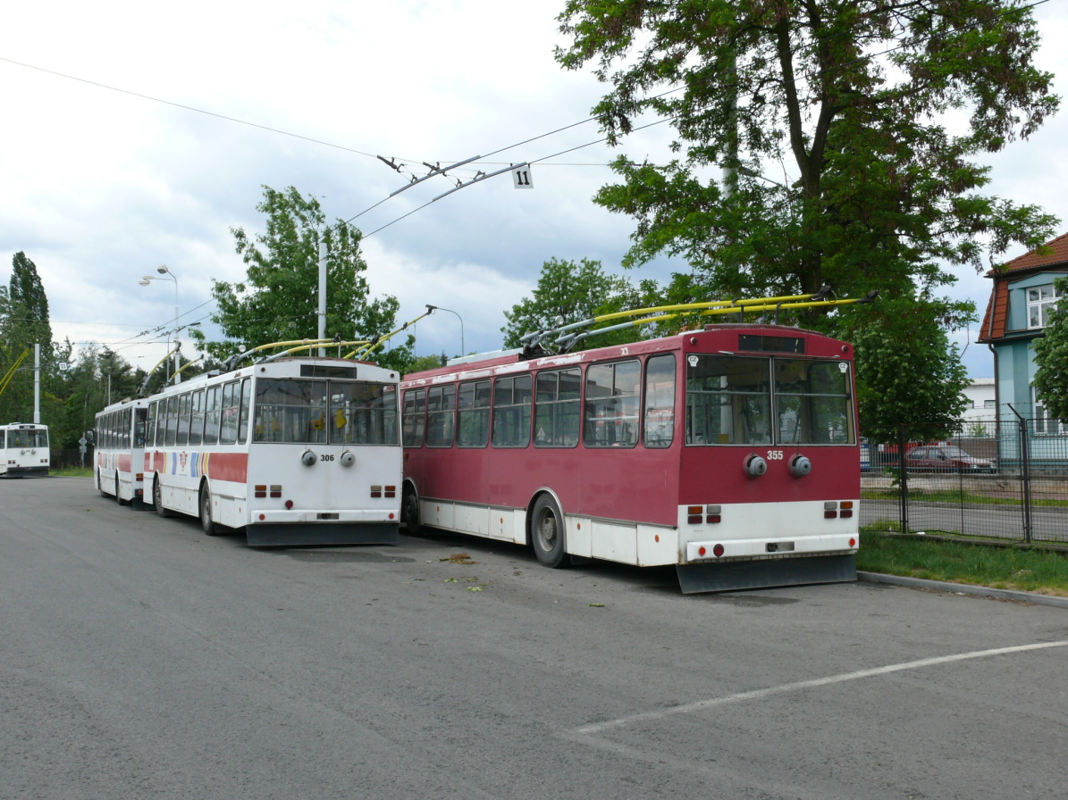 Пардубице, Škoda 14Tr11/6 № 306; Пардубице, Škoda 14Tr11/6 № 355