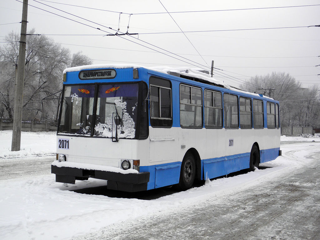 Днепр, ЮМЗ Т1Р (Т2П) № 2071