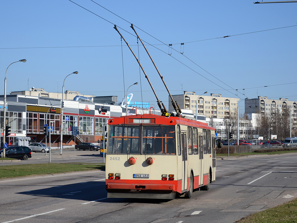 Вильнюс, Škoda 14Tr02/6 № 2452
