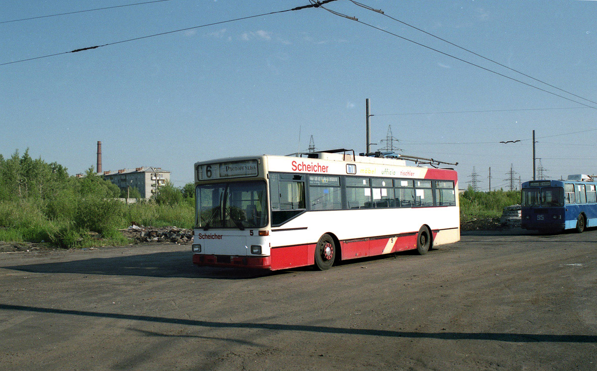 Рыбинск, Gräf & Stift 813 OE112 M11 № 5; Рыбинск, ЗиУ-682 (ВМЗ) № 95