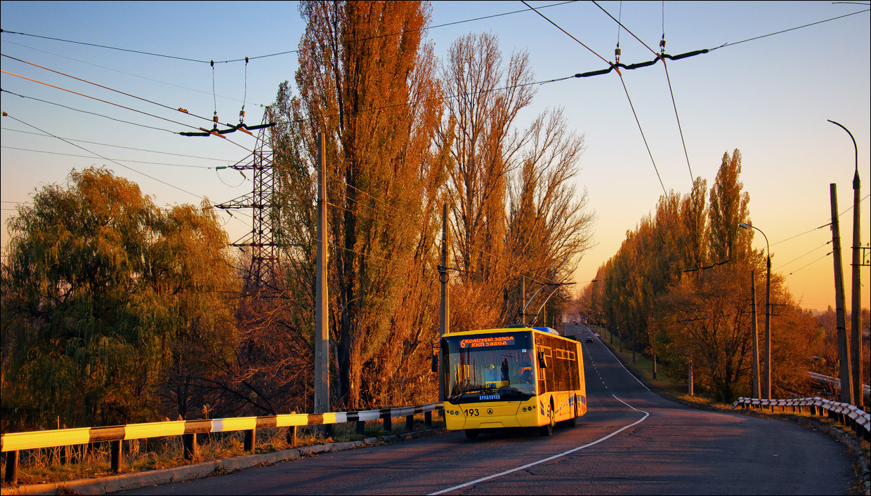 Кременчуг, ЛАЗ E183D1 № 193