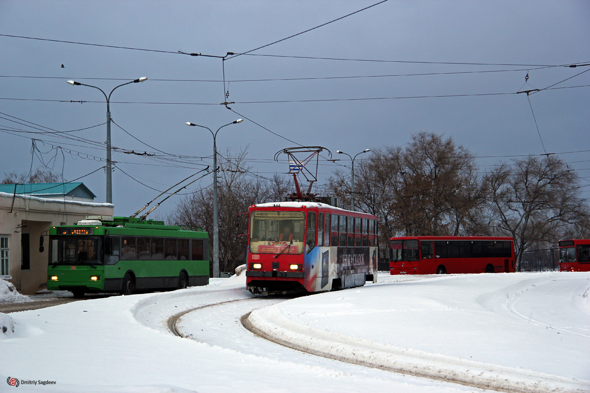 Казань, 71-402 № 1227; Казань, Тролза-5275.03 «Оптима» № 1405