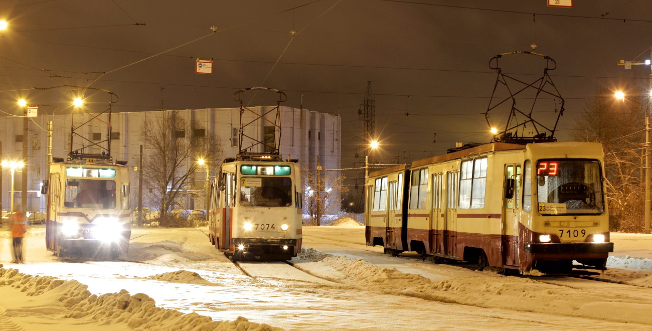 Санкт-Петербург, ЛВС-86К № 7085; Санкт-Петербург, ЛВС-86К № 7074; Санкт-Петербург, 71-147К (ЛВС-97К) № 7109; Санкт-Петербург — Конечные станции и разворотные кольца