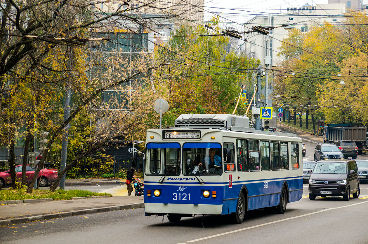 Москва, ЗиУ-682ГМ1 (с широкой передней дверью) № 3121