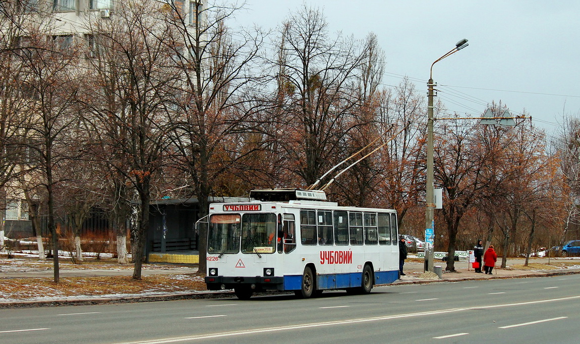 Киев, ЮМЗ Т2 № 4226