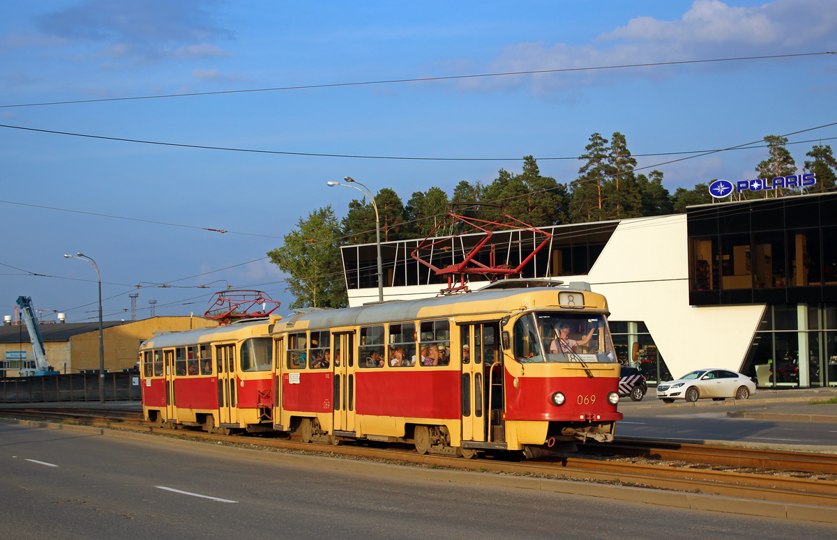 Yekaterinburg, Tatra T3SU (2-door) č. 097; Yekaterinburg, Tatra T3SU (2-door) č. 069