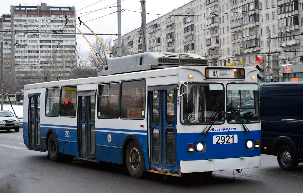 Москва, ЗиУ-682ГМ1 (с широкой передней дверью) № 2921 Москва, ЗиУ-682ГМ1 (с широкой передней дверью) № 2921