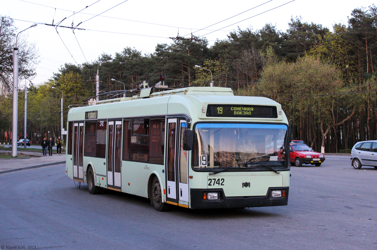 Гомель, БКМ 32102 № 2742