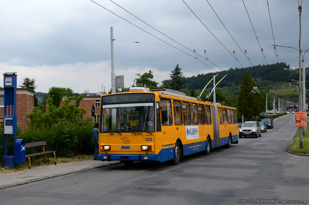 Злин, Škoda 15Tr13/6M № 352