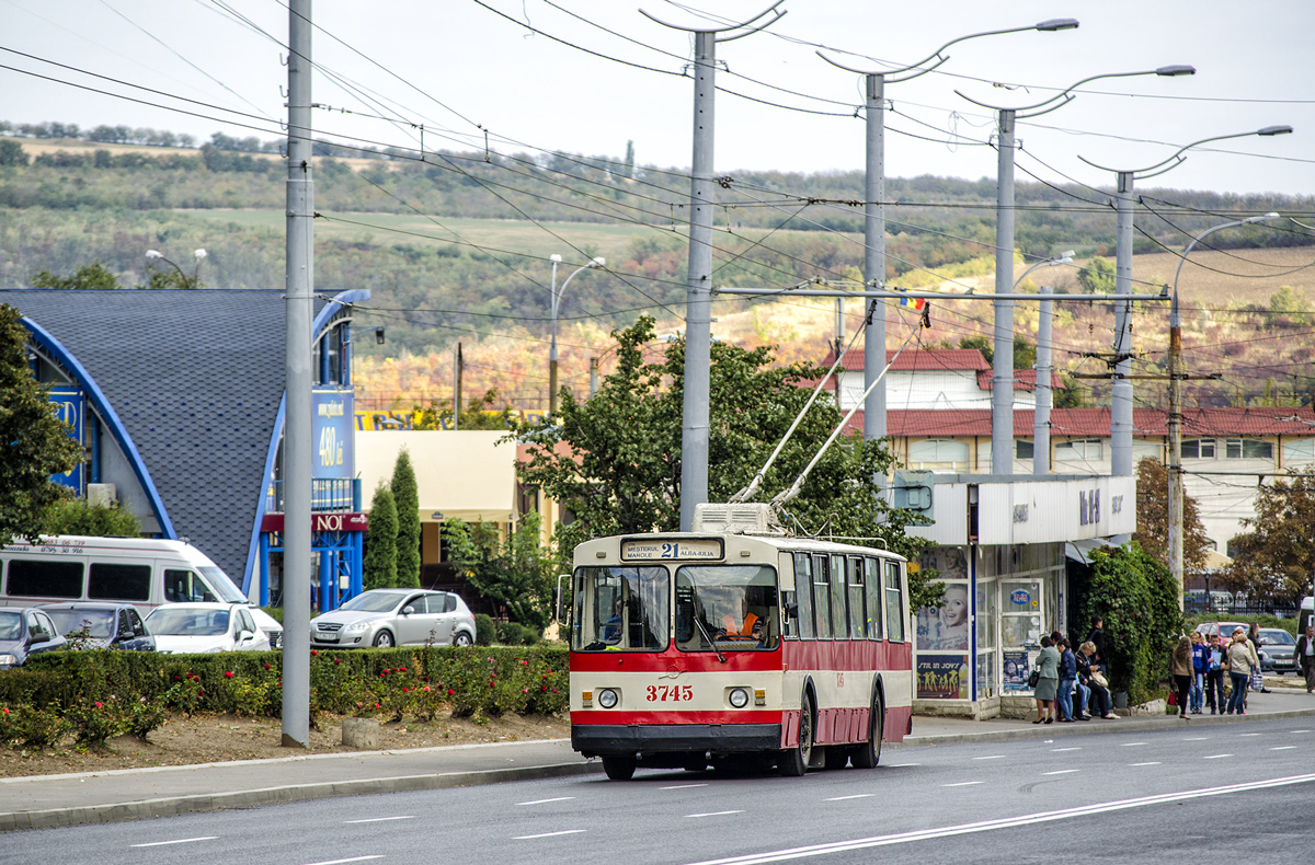 Кишинёв, ЗиУ-682В [В00] № 3745