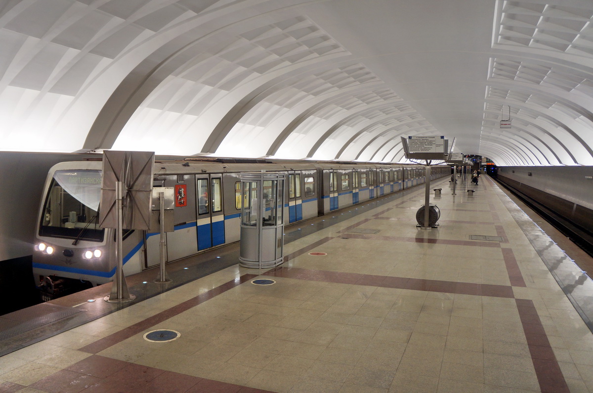 Москва, 81-740.4 «Русич» № 0217; Москва — Метрополитен — [3] Арбатско-Покровская линия