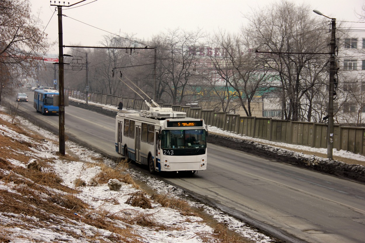 Владивосток, ЗиУ-682Г-016.02 № 243