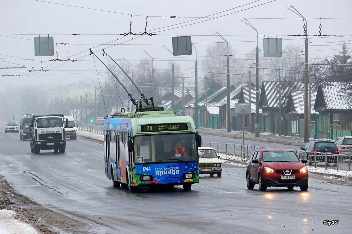 Гомель, БКМ 32102 № 1744
