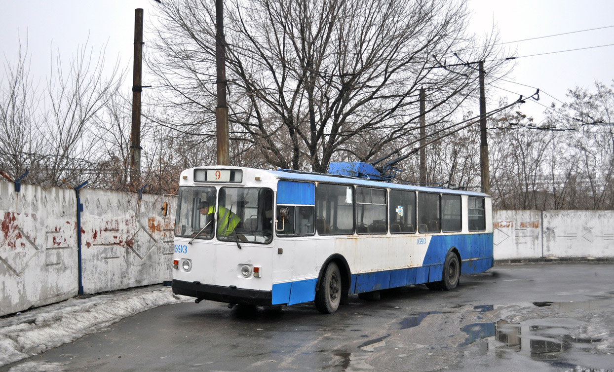 Донецк, ЗиУ-682В [В00] № 1693