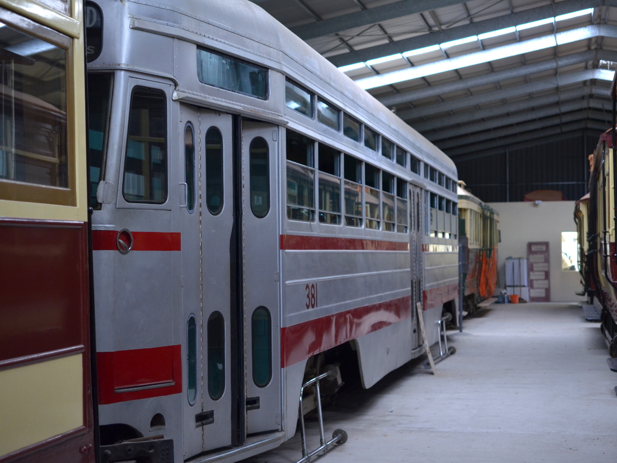 Сейнт Килда, Lawton MTT Type H1 № 381