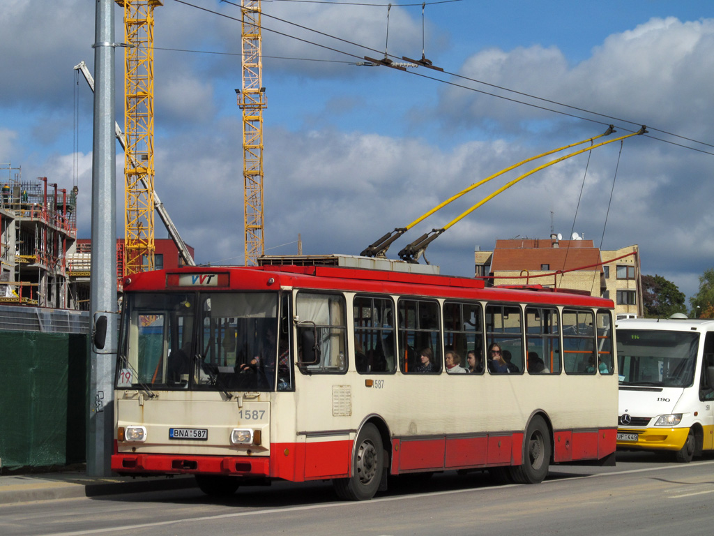 Вильнюс, Škoda 14Tr13/6 № 1587