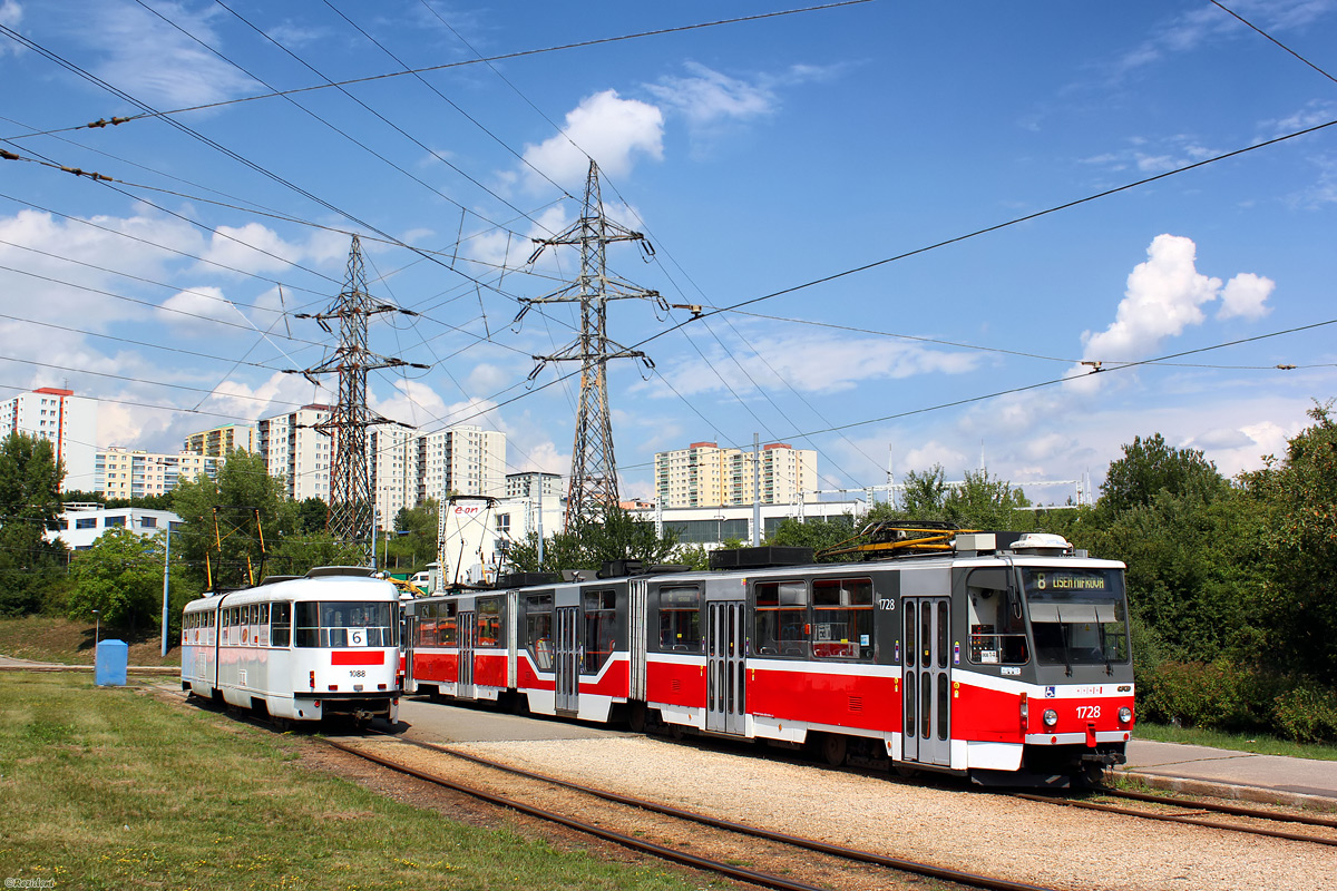 Брно, Tatra K2 № 1088; Брно, Tatra KT8D5R.N2 № 1728