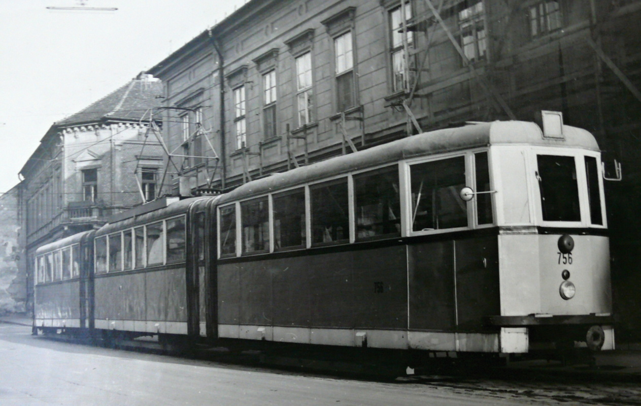 Сегед, Сочленённый моторный № 756; Будапешт — Музеи