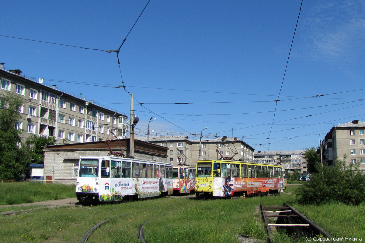 Ангарск, 71-605А № 182; Ангарск, 71-605А № 174