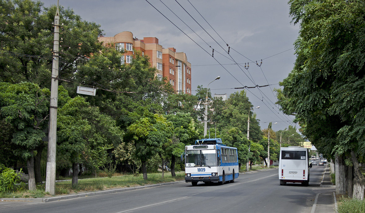 Мариуполь, ЮМЗ Т2 № 1809