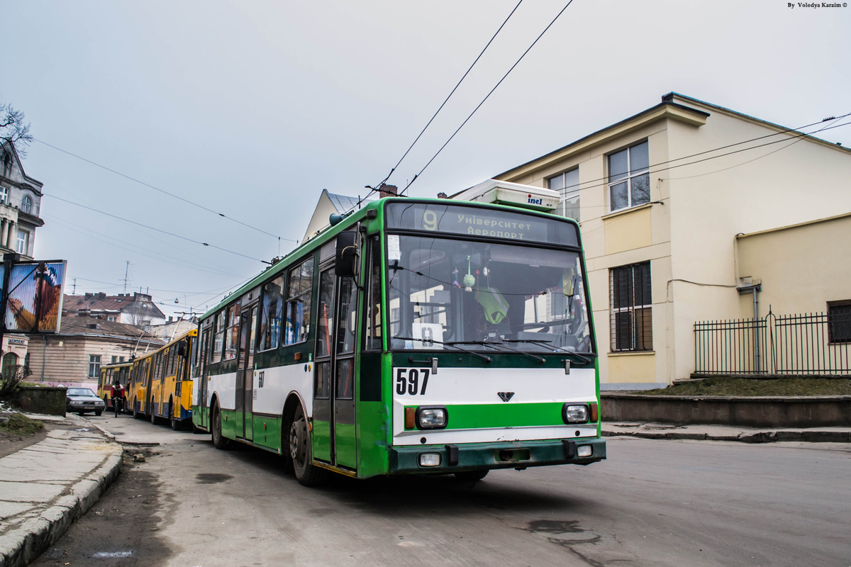 Львов, Škoda 14TrM № 597