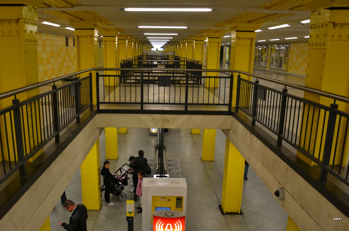 Берлин — U-Bahn — линия U5