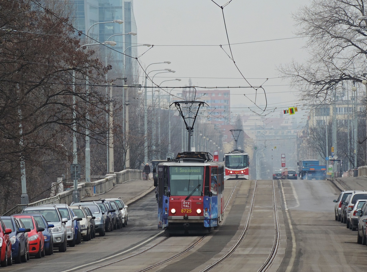 Прага, Tatra T6A5 № 8725