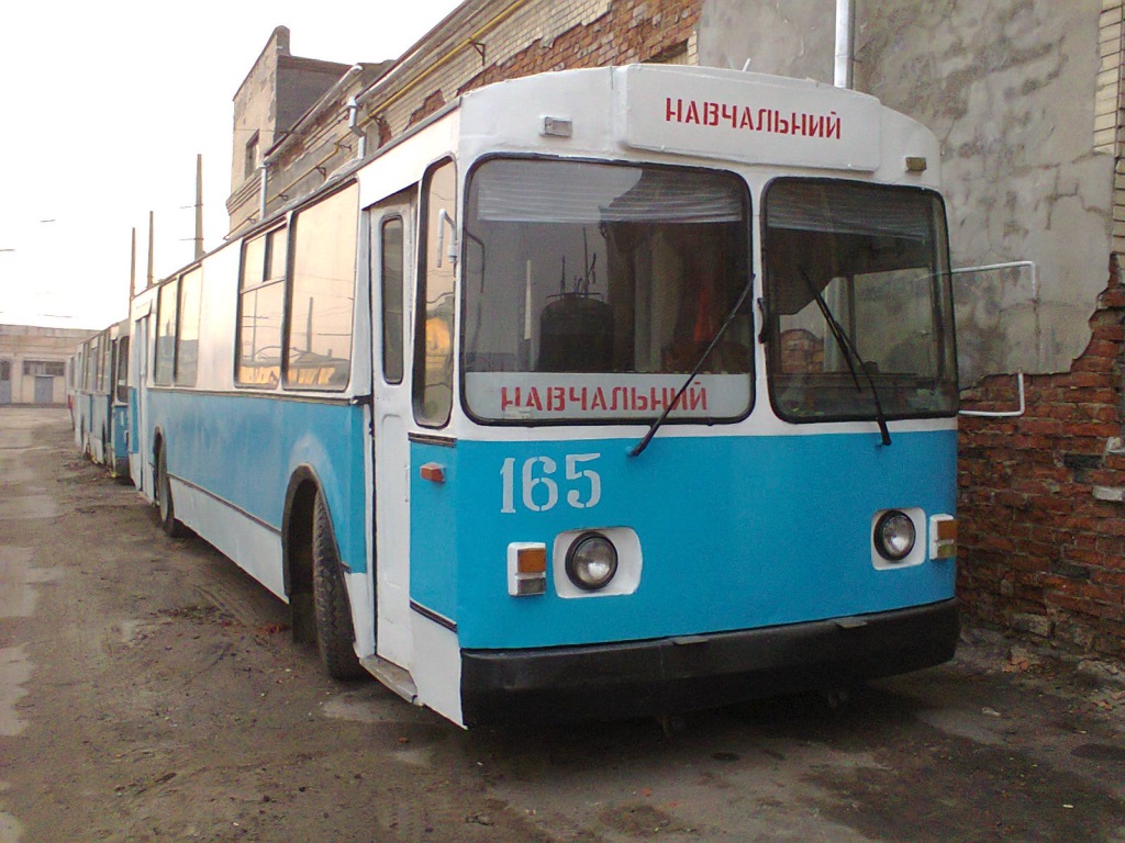Хмельницкий, ЗиУ-682В № 165