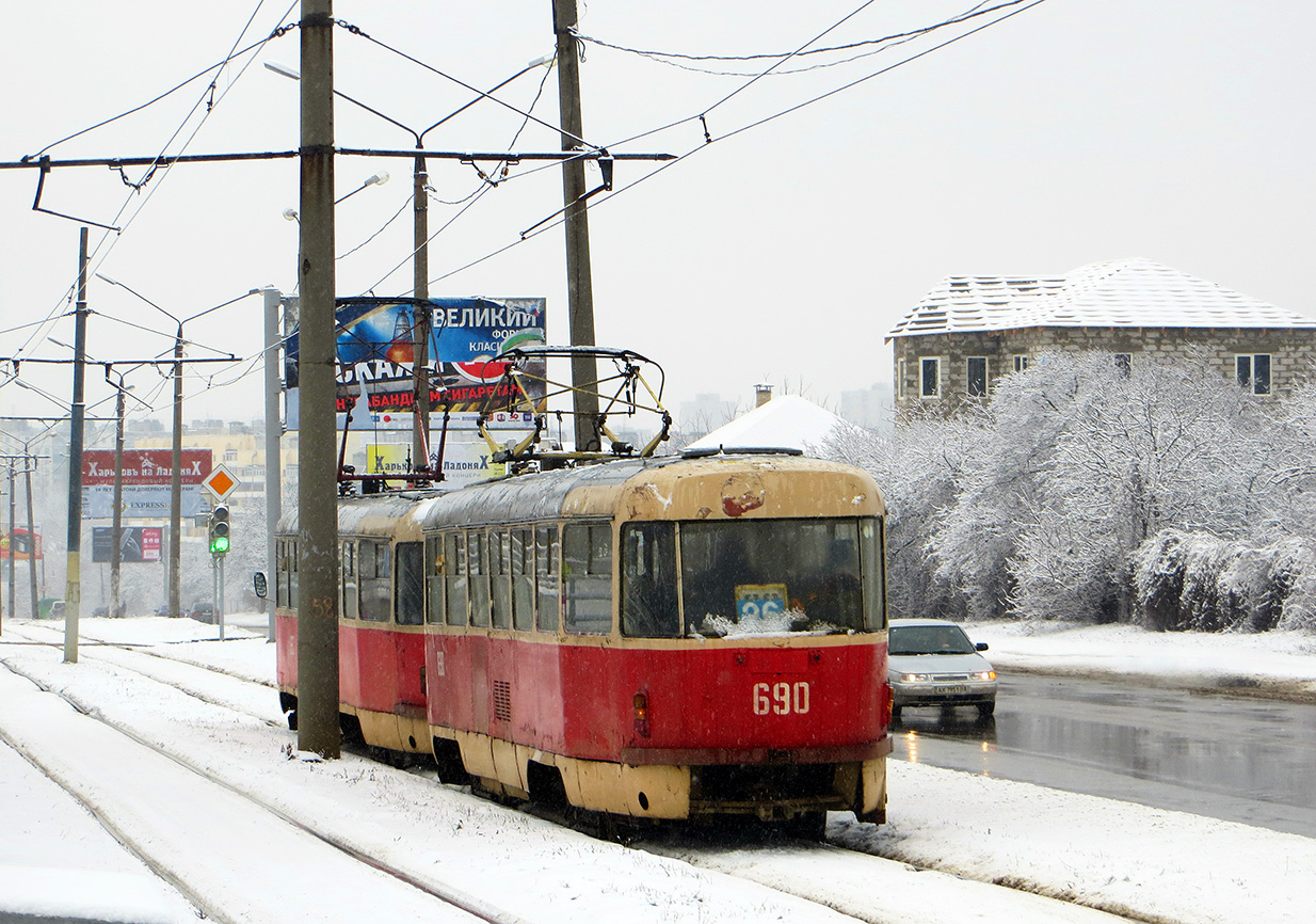 Harkov, Tatra T3SU — 690
