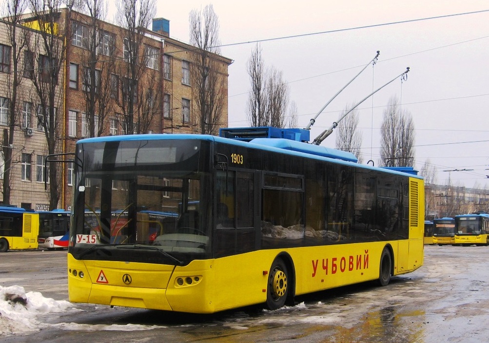 Kyjiw, LAZ E183D1 Nr. У-15