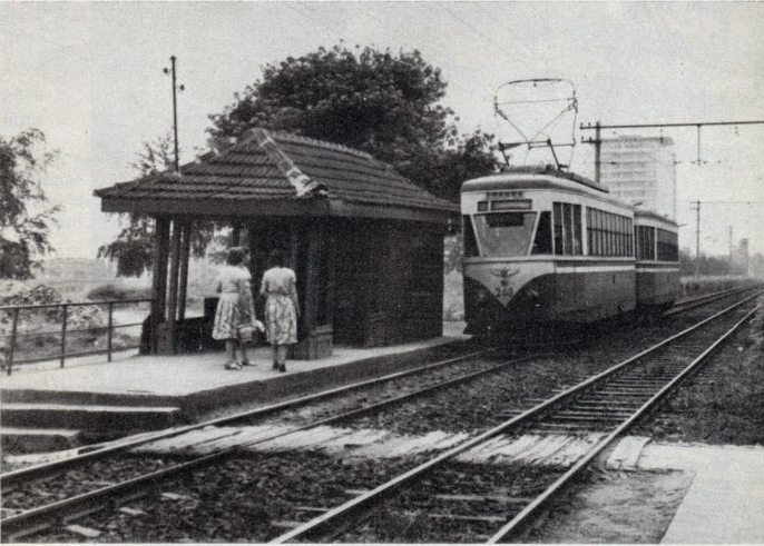 София, Т4М-221 (Република) № 240; София — Албум «The Geographical Magazine» (1965); София — Исторически снимки — Трамвайни мотриси (1945–1989)