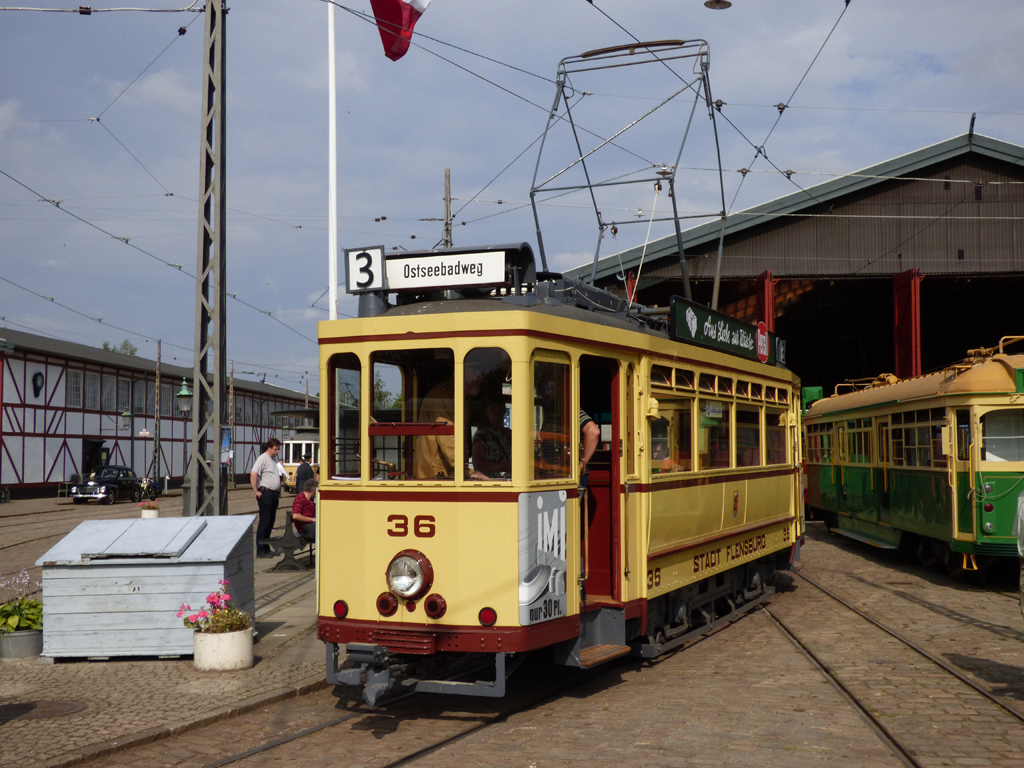 Skjoldenæsholm, HaWa 2-axle motor car nr. 36