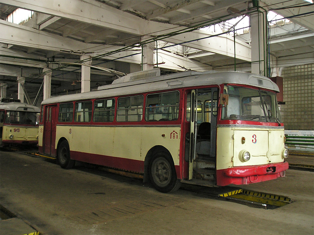 Ровно, Škoda 9Tr19 № 003