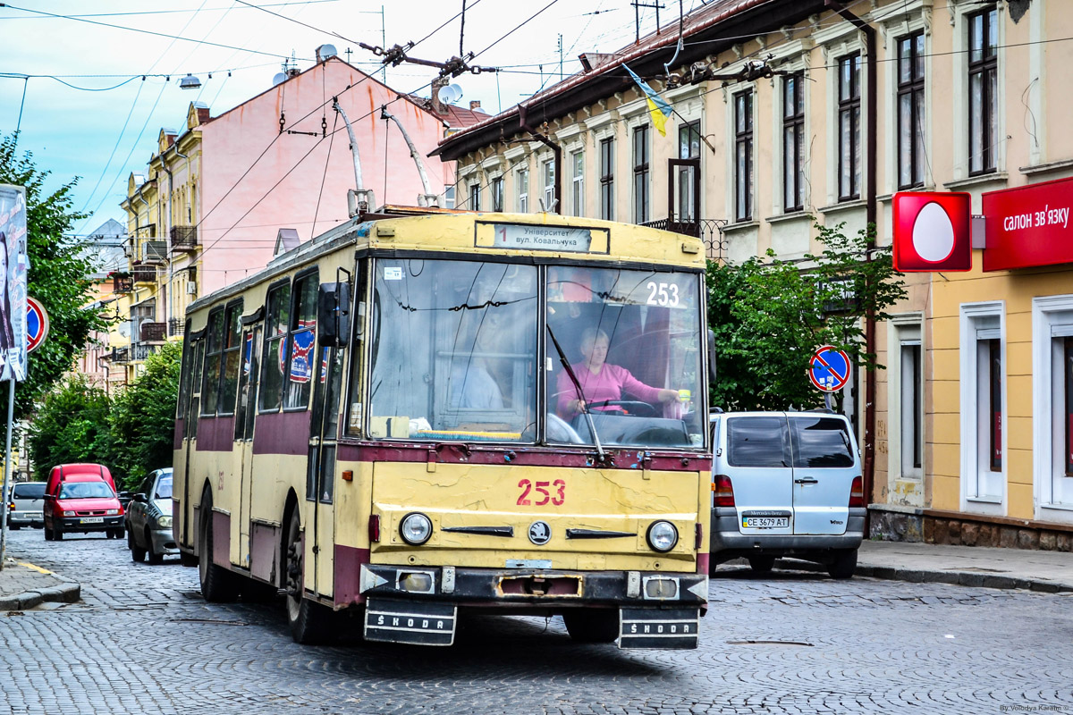 Черновцы, Škoda 14Tr02 № 253