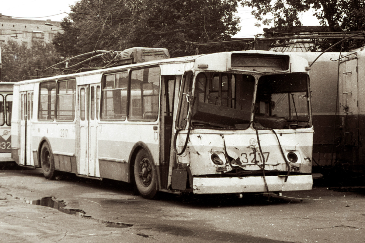 Москва, ЗиУ-682В № 3217