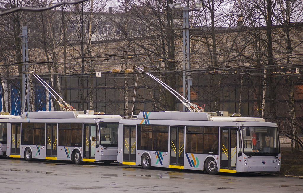 Санкт-Петербург, Тролза-5265.00 «Мегаполис» № 1334; Санкт-Петербург, Тролза-5265.00 «Мегаполис» № 1337