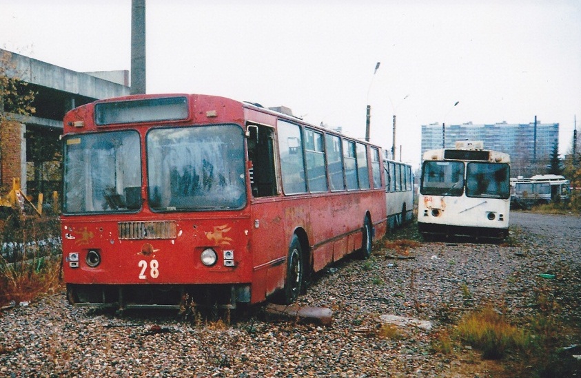 Великий Новгород, ЗиУ-682Г-012 [Г0А] № 28; Тула, ЗиУ-682В № 54