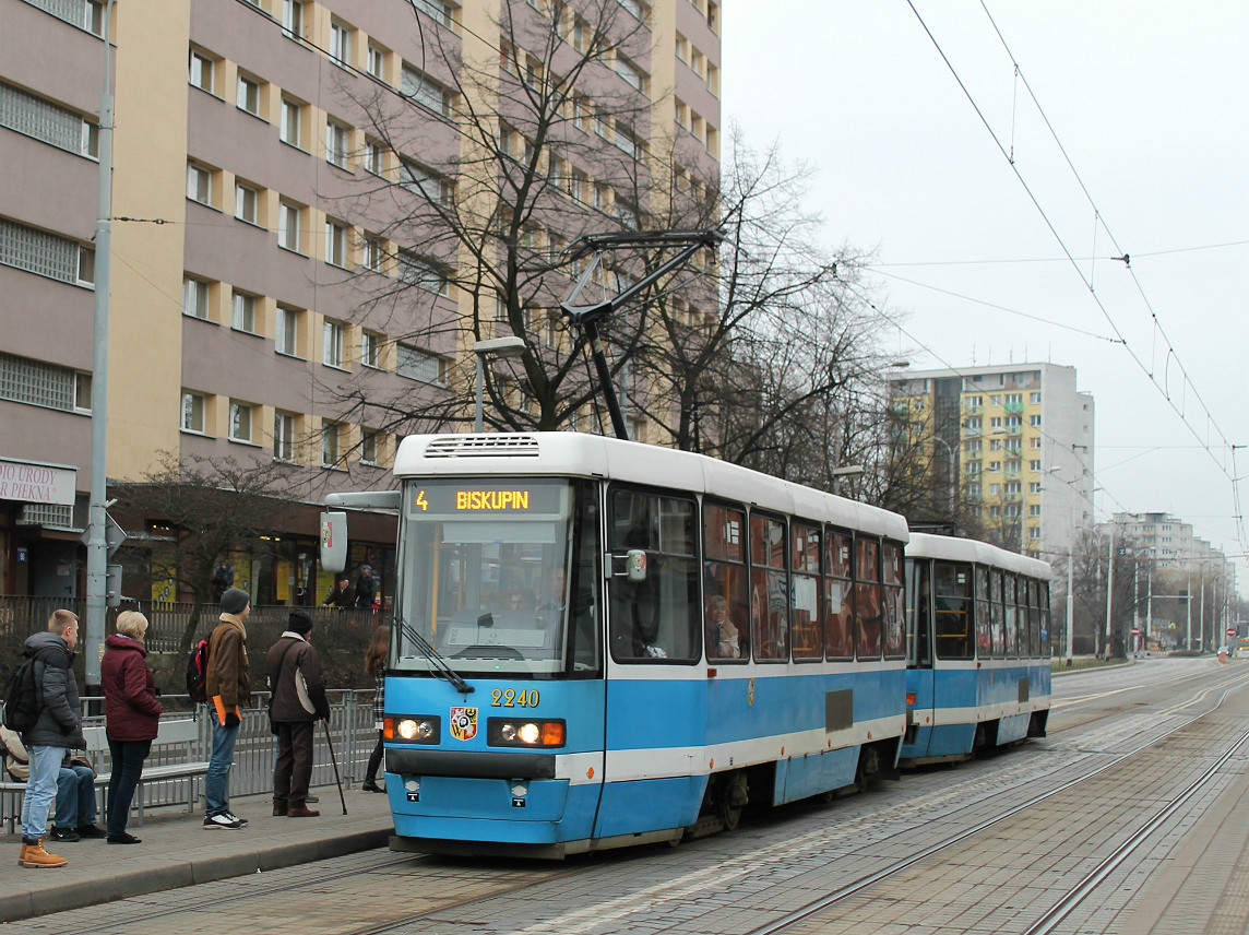 Wrocław, Konstal 105NWr — 2240