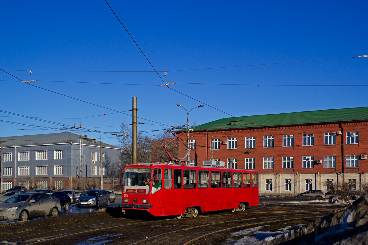 Казань, 71-402 № 1233