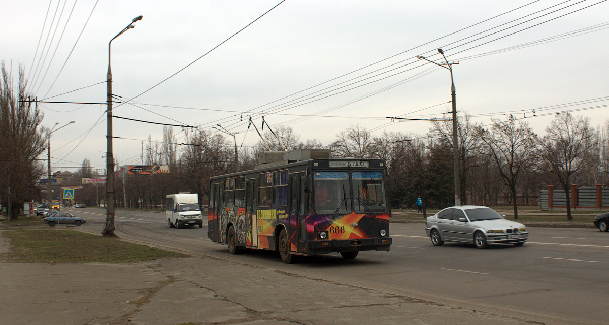 Кривой Рог, ЮМЗ Т2 мод. 7 № 666