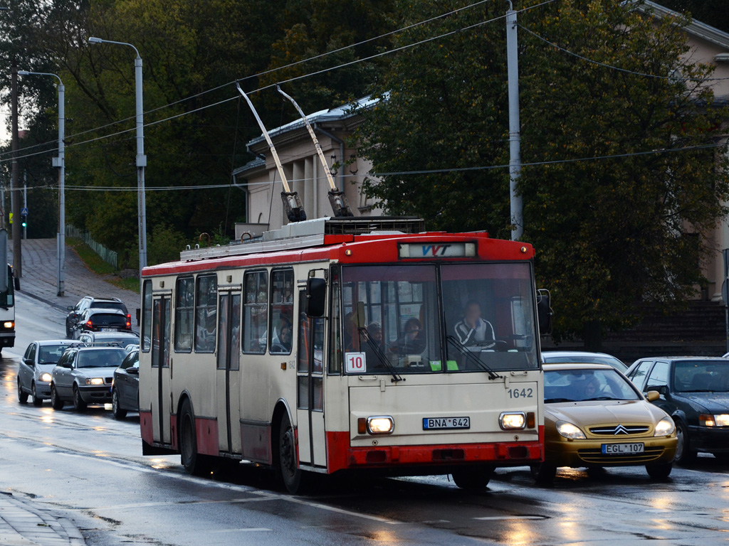Вильнюс, Škoda 14Tr13/6 № 1642