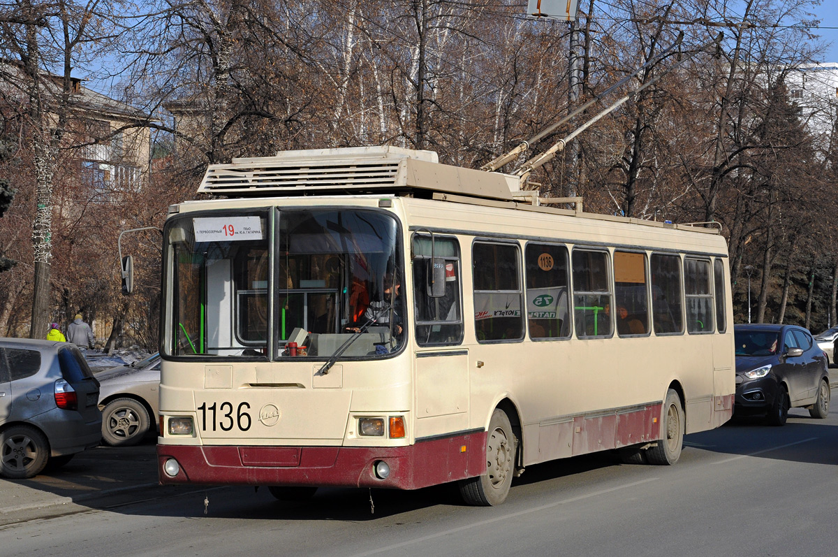Челябинск, ЛиАЗ-5280 (ВЗТМ) № 1136